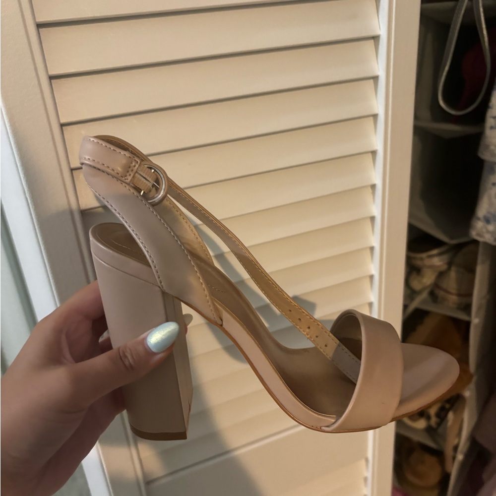 Tan heels